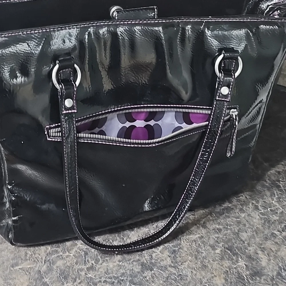 Fashionable Studio C Expandable Laptop Tote Bag